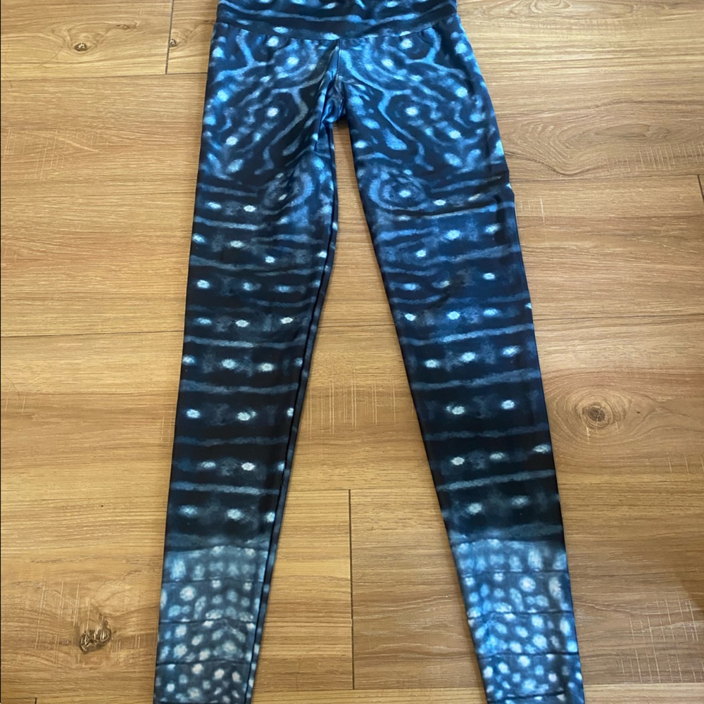 Whale shark leggings